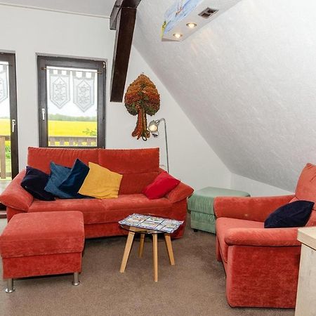 3-R-Ferienwohnung-Fuer-3-Personen-In-Schaprode-Auf-Ruegen-Zi4 Bagian luar foto