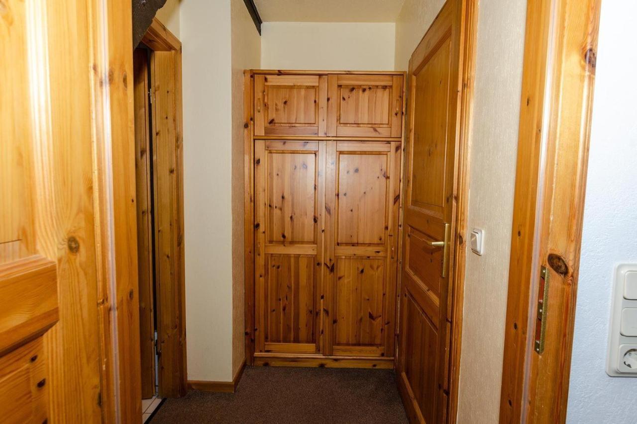 3-R-Ferienwohnung-Fuer-3-Personen-In-Schaprode-Auf-Ruegen-Zi4 Bagian luar foto